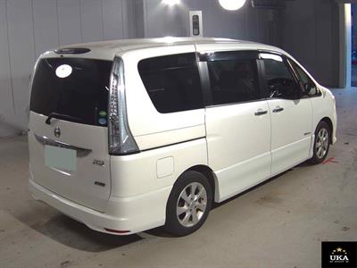 2013 Nissan Serena - Thumbnail