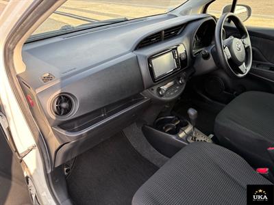 2017 Toyota Vitz - Thumbnail