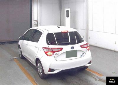 2017 Toyota Vitz - Thumbnail