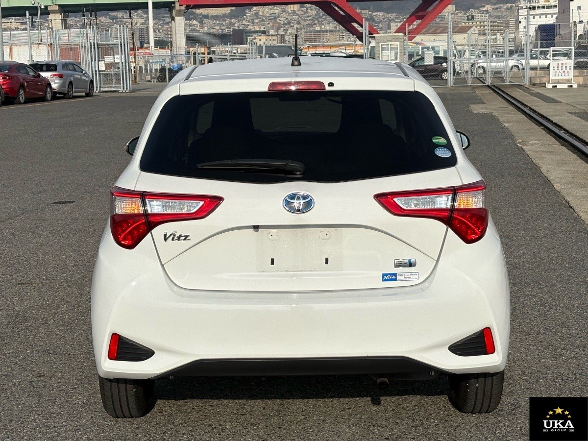 2017 Toyota Vitz