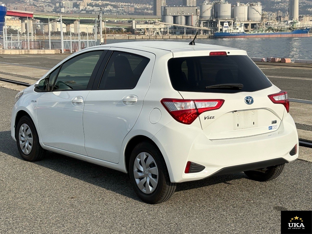 2017 Toyota Vitz