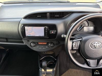 2017 Toyota Vitz - Thumbnail