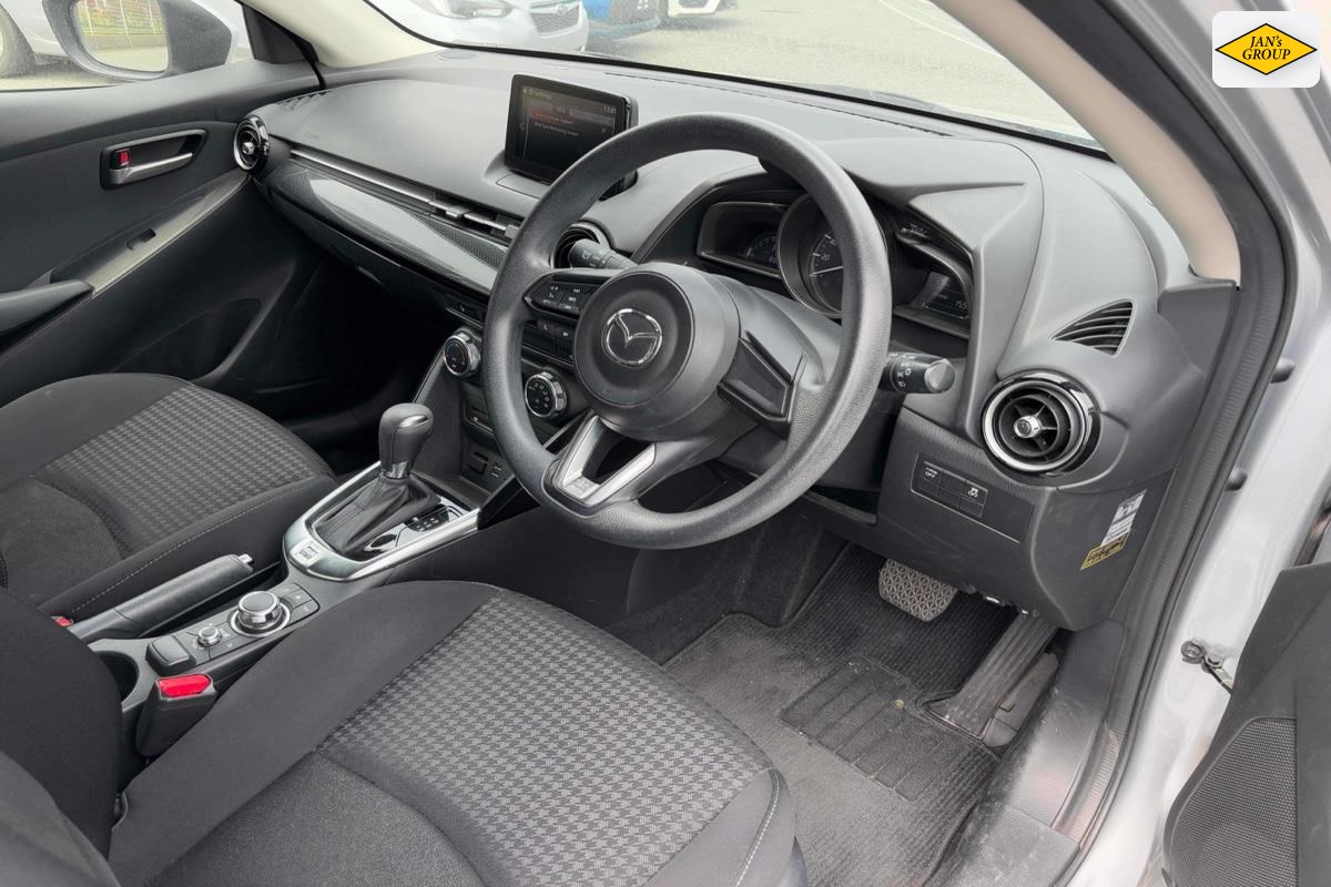 2017 Mazda Demio