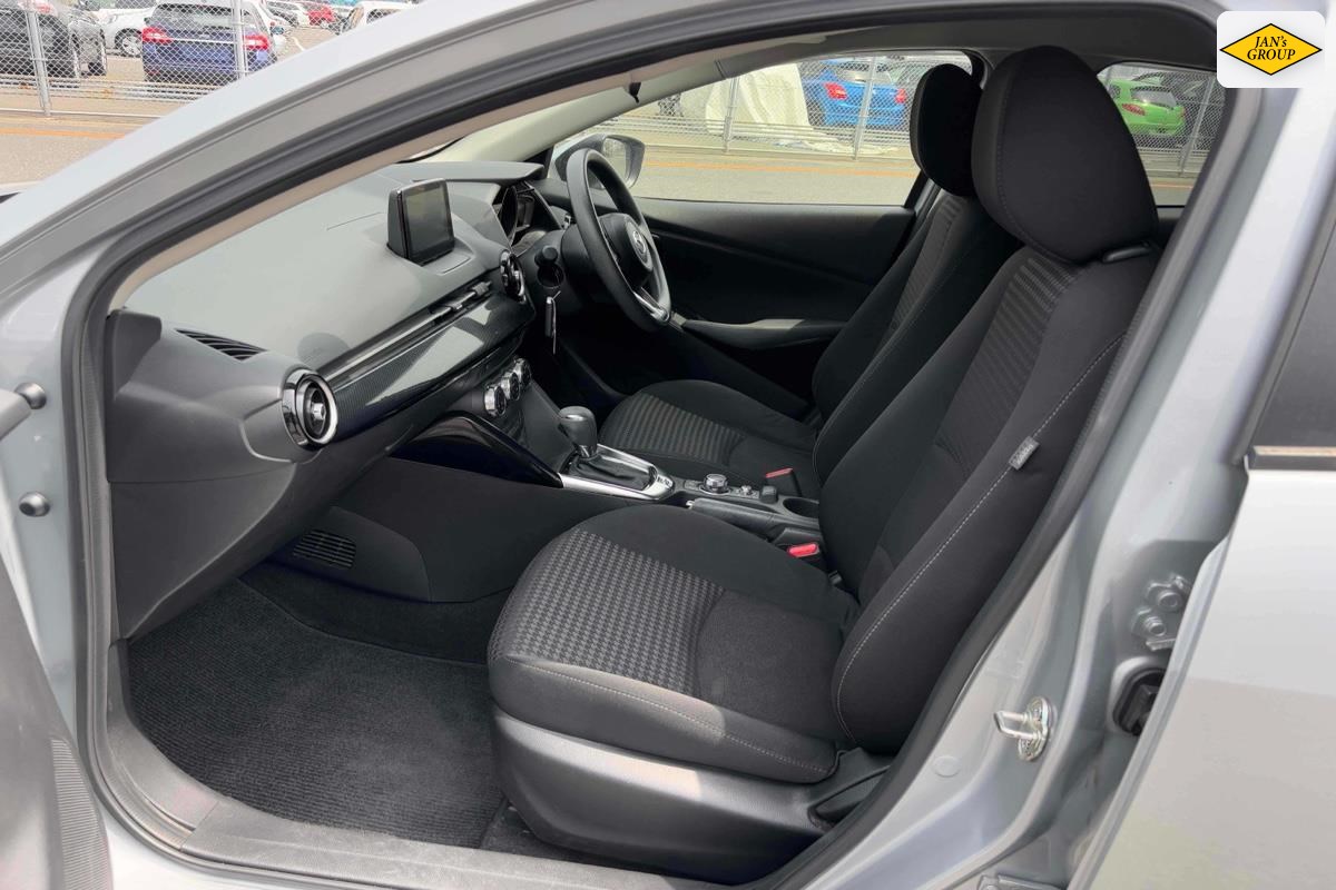 2017 Mazda Demio