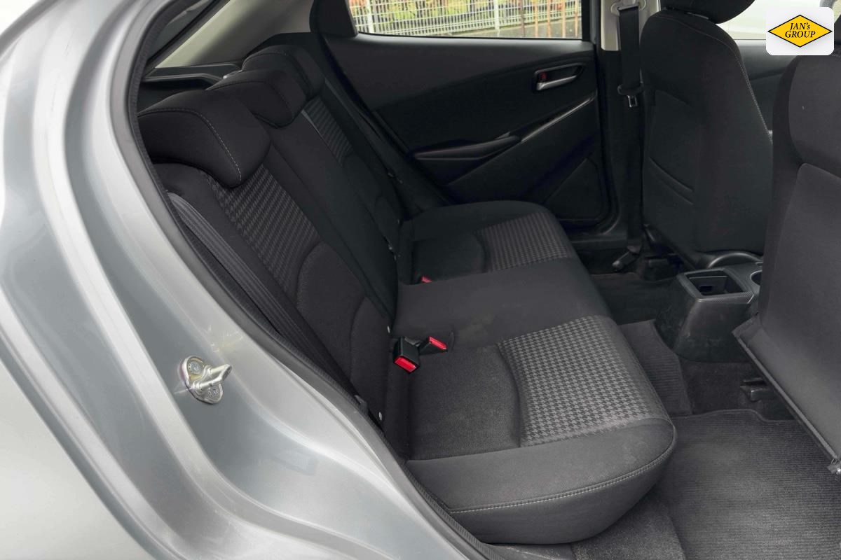 2017 Mazda Demio