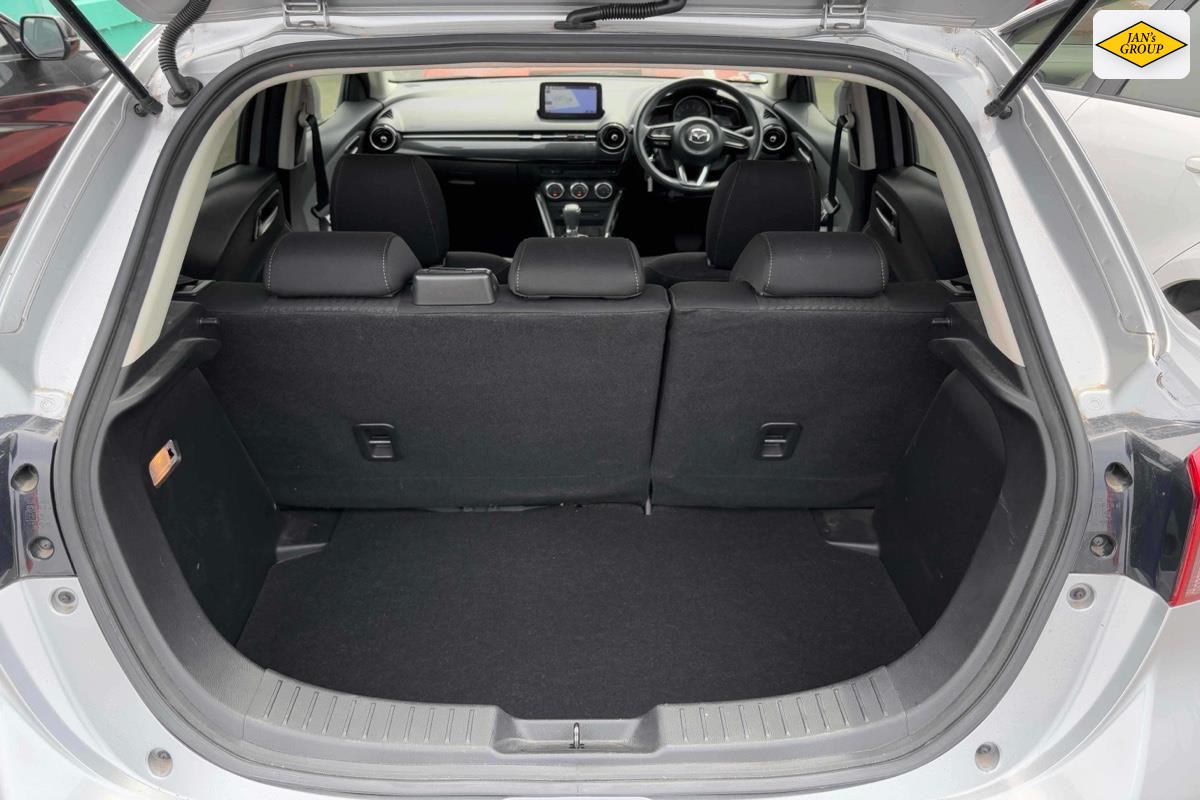 2017 Mazda Demio