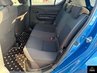 2015 Toyota Aqua - Thumbnail