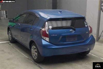 2015 Toyota Aqua - Thumbnail