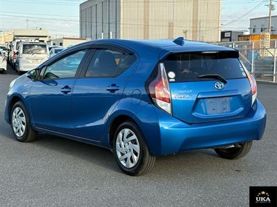 2015 Toyota Aqua - Thumbnail