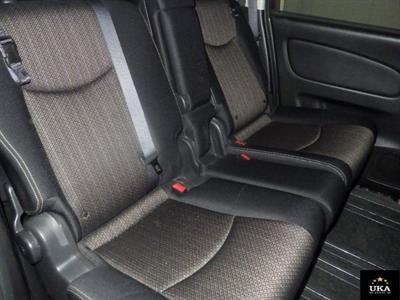 2015 Nissan Serena - Thumbnail