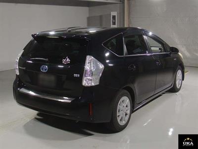2013 Toyota Prius - Thumbnail