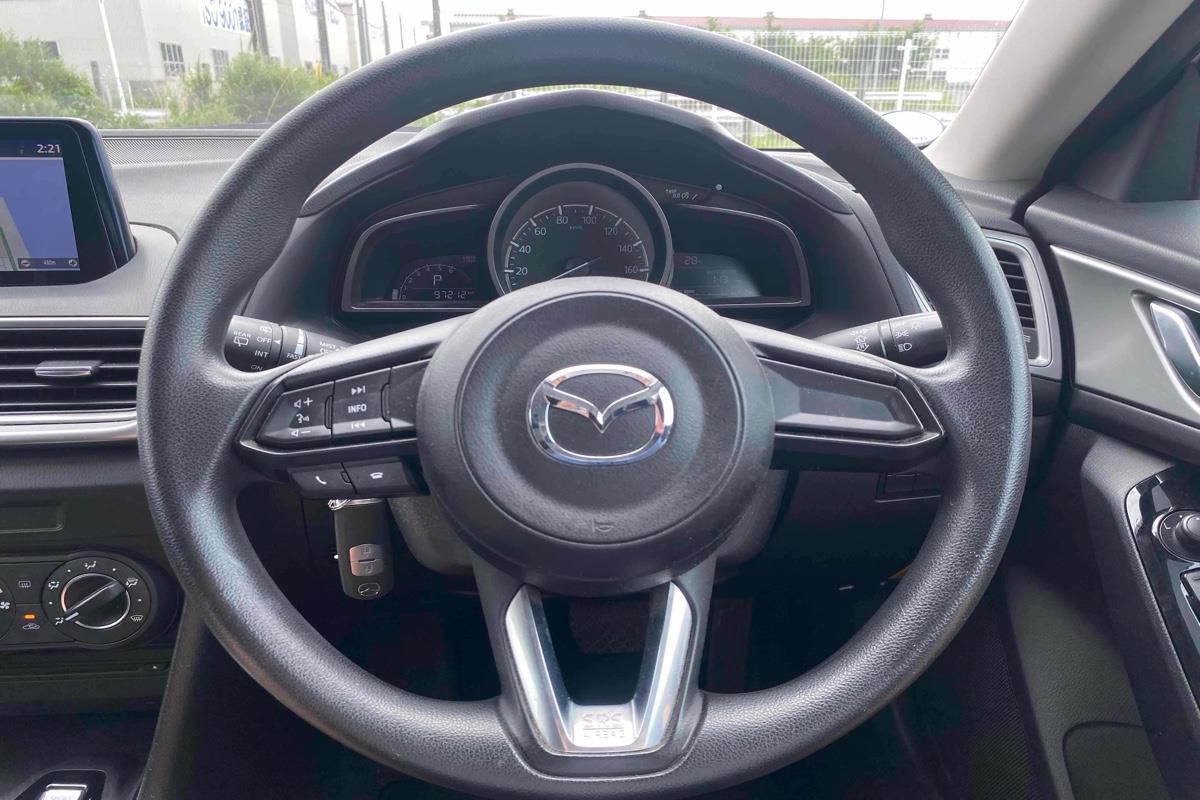 2016 Mazda Axela