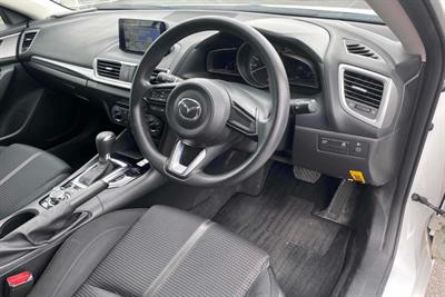 2016 Mazda Axela - Thumbnail
