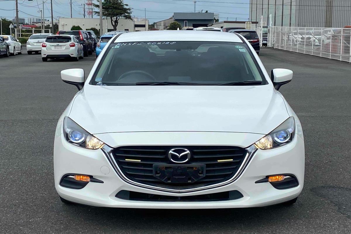 2016 Mazda Axela