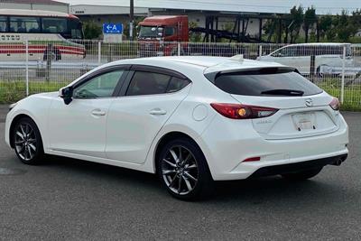 2016 Mazda Axela - Thumbnail