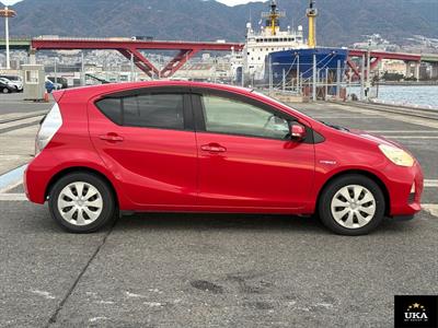 2013 Toyota Aqua - Thumbnail