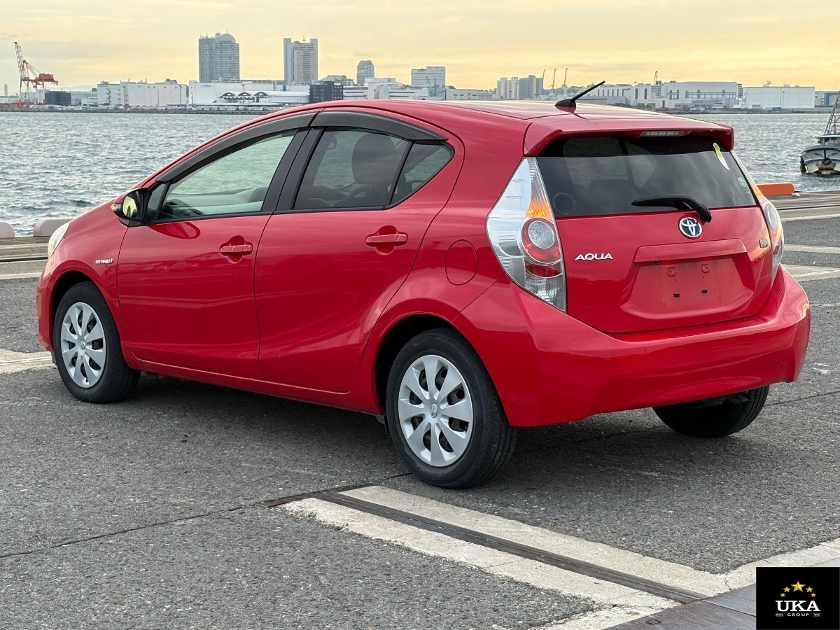 2013 Toyota Aqua