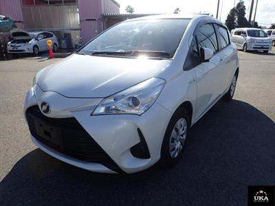 2017 Toyota Vitz