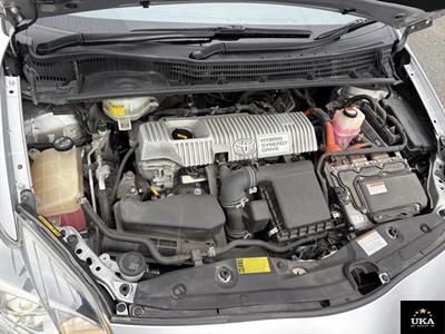 2015 Toyota Prius - Thumbnail