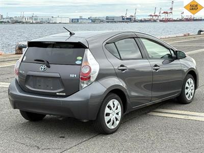 2014 Toyota Aqua - Thumbnail