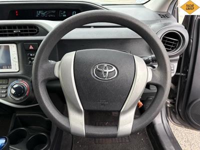2014 Toyota Aqua - Thumbnail