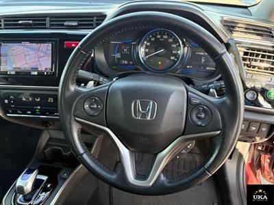 2015 Honda Grace - Thumbnail