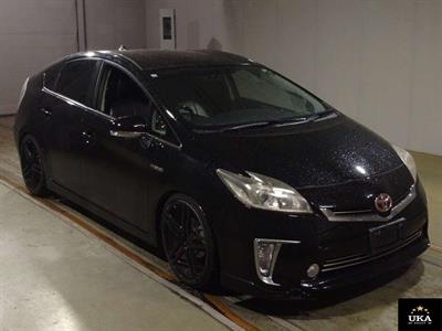 2013 Toyota Prius - Thumbnail