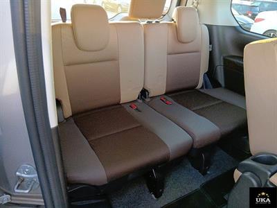 2017 Nissan Serena - Thumbnail