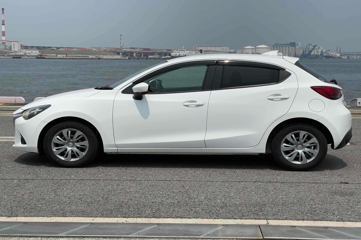 2019 Mazda Demio