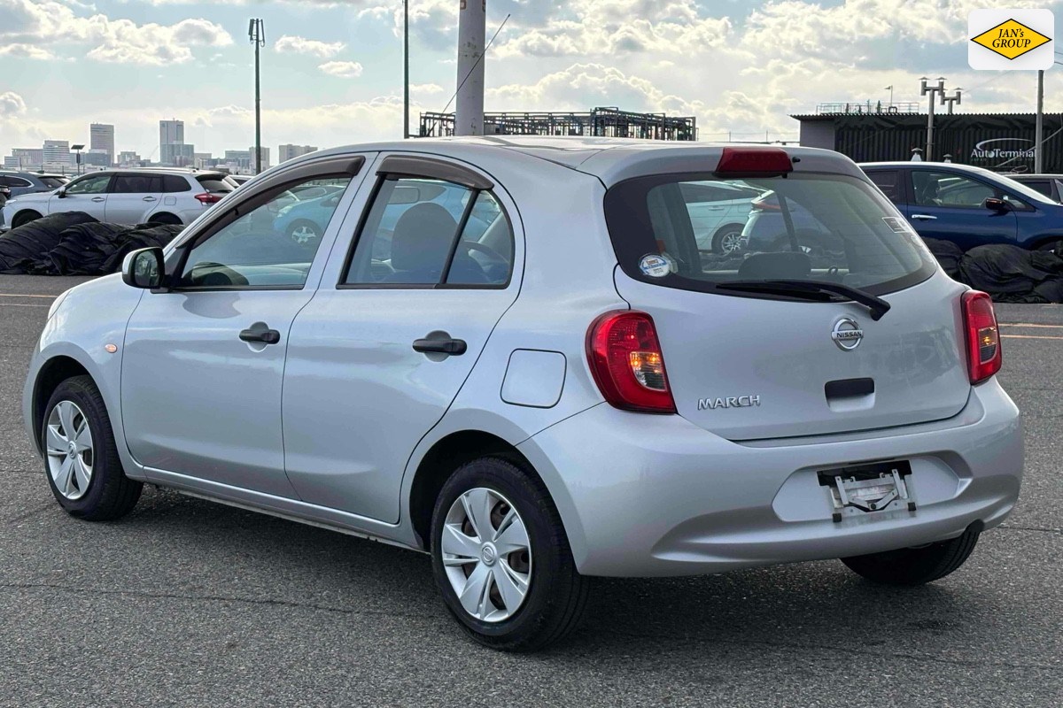 2016 Nissan March