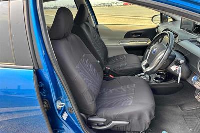 2012 Toyota Aqua - Thumbnail