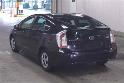 2014 Toyota Prius - Thumbnail