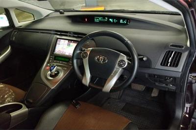 2014 Toyota Prius - Thumbnail