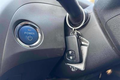 2014 Toyota Prius - Thumbnail