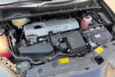 2014 Toyota Prius - Thumbnail