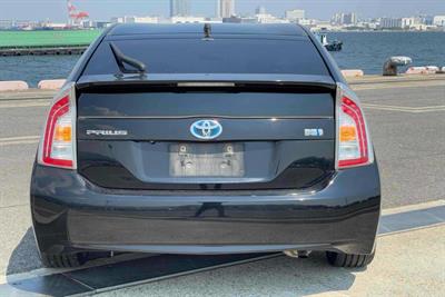 2014 Toyota Prius - Thumbnail