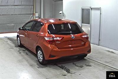2017 Toyota Vitz - Thumbnail