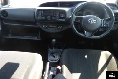 2017 Toyota Vitz - Thumbnail