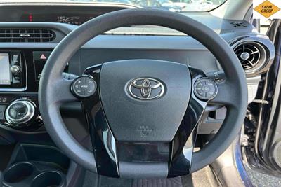 2017 Toyota Aqua - Thumbnail