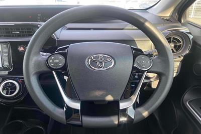 2020 Toyota Aqua - Thumbnail