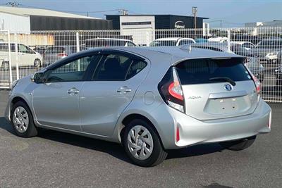 2020 Toyota Aqua - Thumbnail