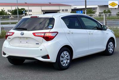 2020 Toyota Vitz - Thumbnail