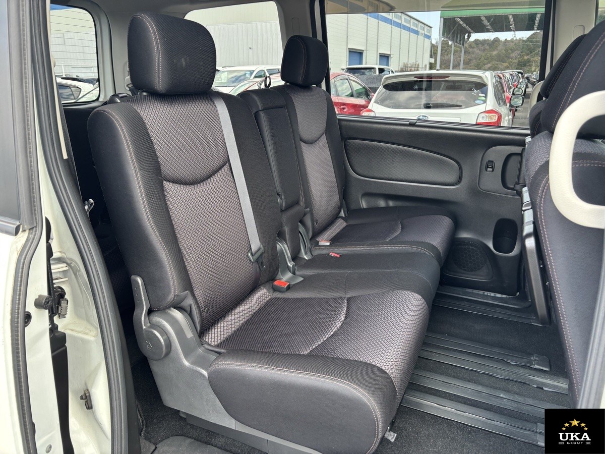 2013 Nissan Serena