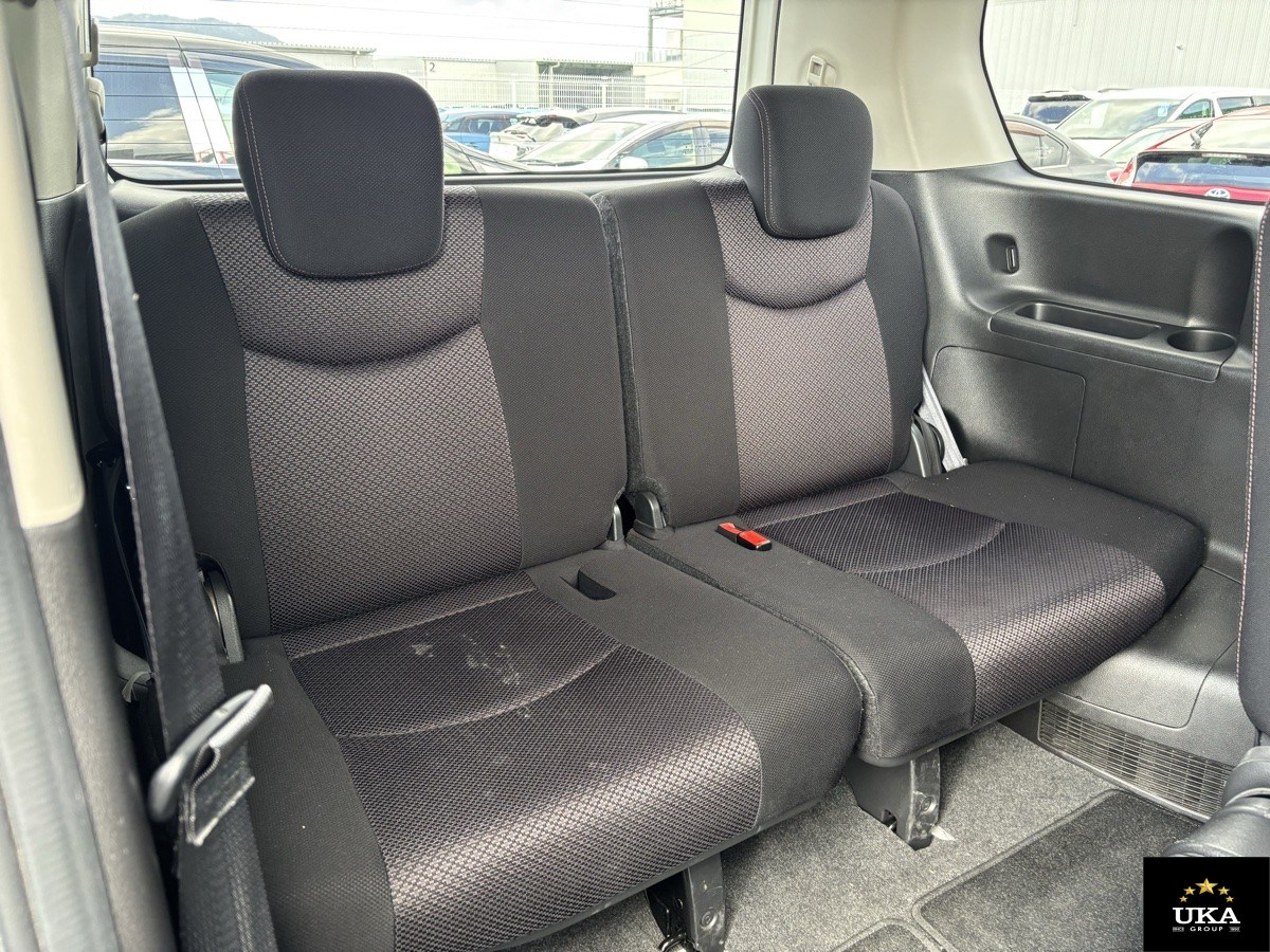 2013 Nissan Serena