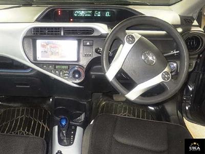2013 Toyota Aqua - Thumbnail