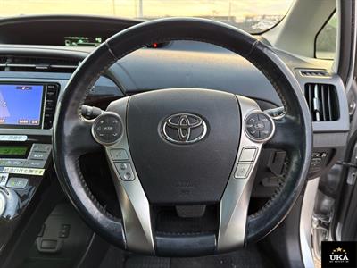 2014 Toyota Prius - Thumbnail