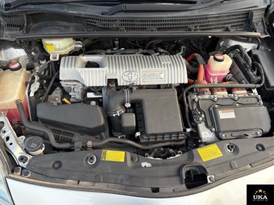 2014 Toyota Prius - Thumbnail