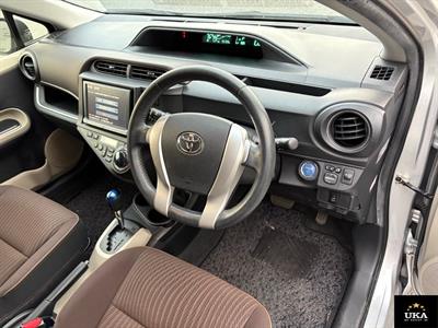 2013 Toyota Aqua - Thumbnail