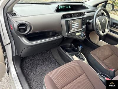 2013 Toyota Aqua - Thumbnail