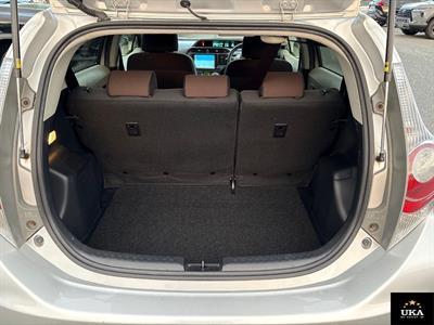 2013 Toyota Aqua - Thumbnail